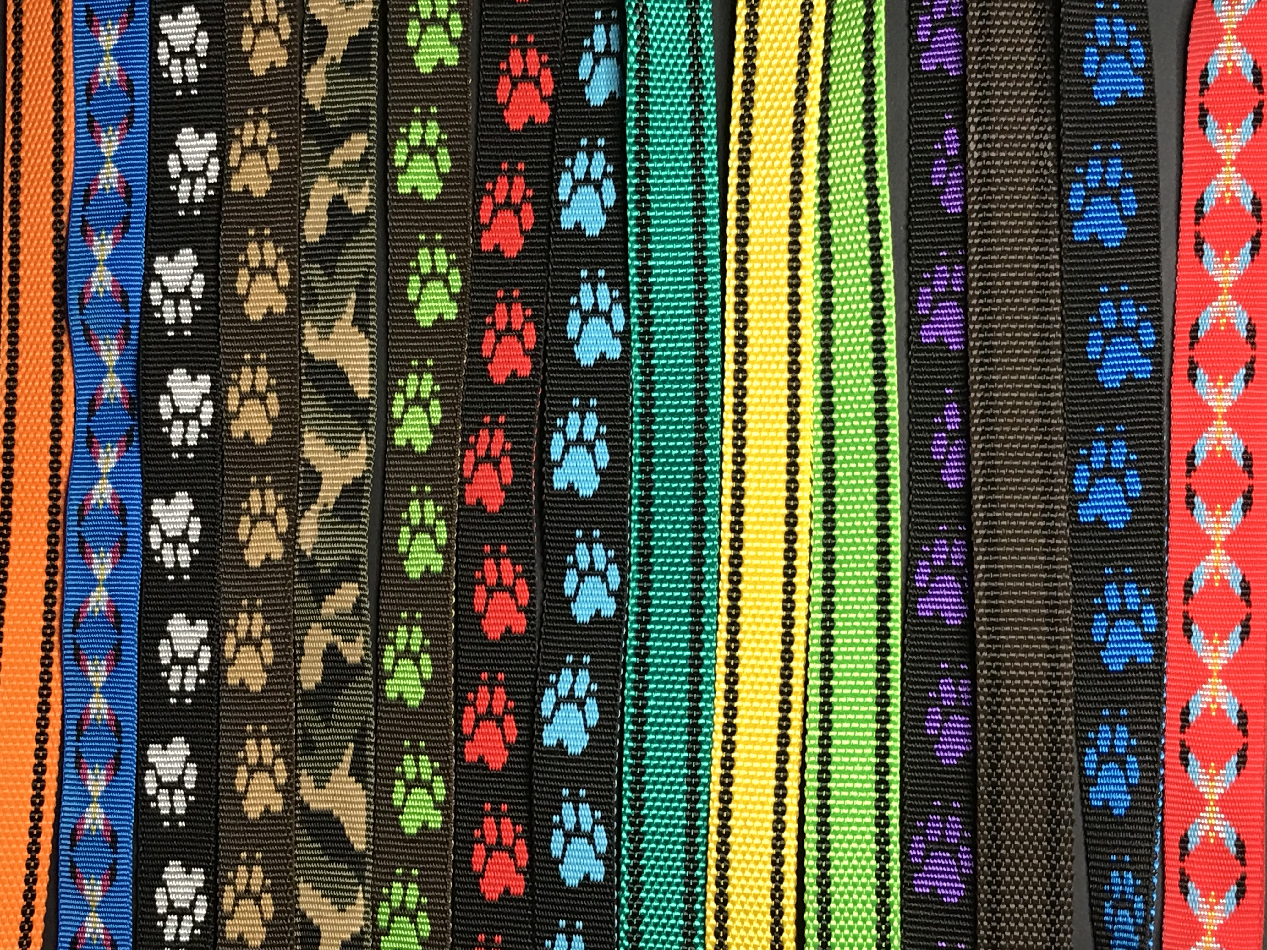 Palkar vodítko prepínacie z popruhu pre psov 250 cm x 25 mm červená s indiánom