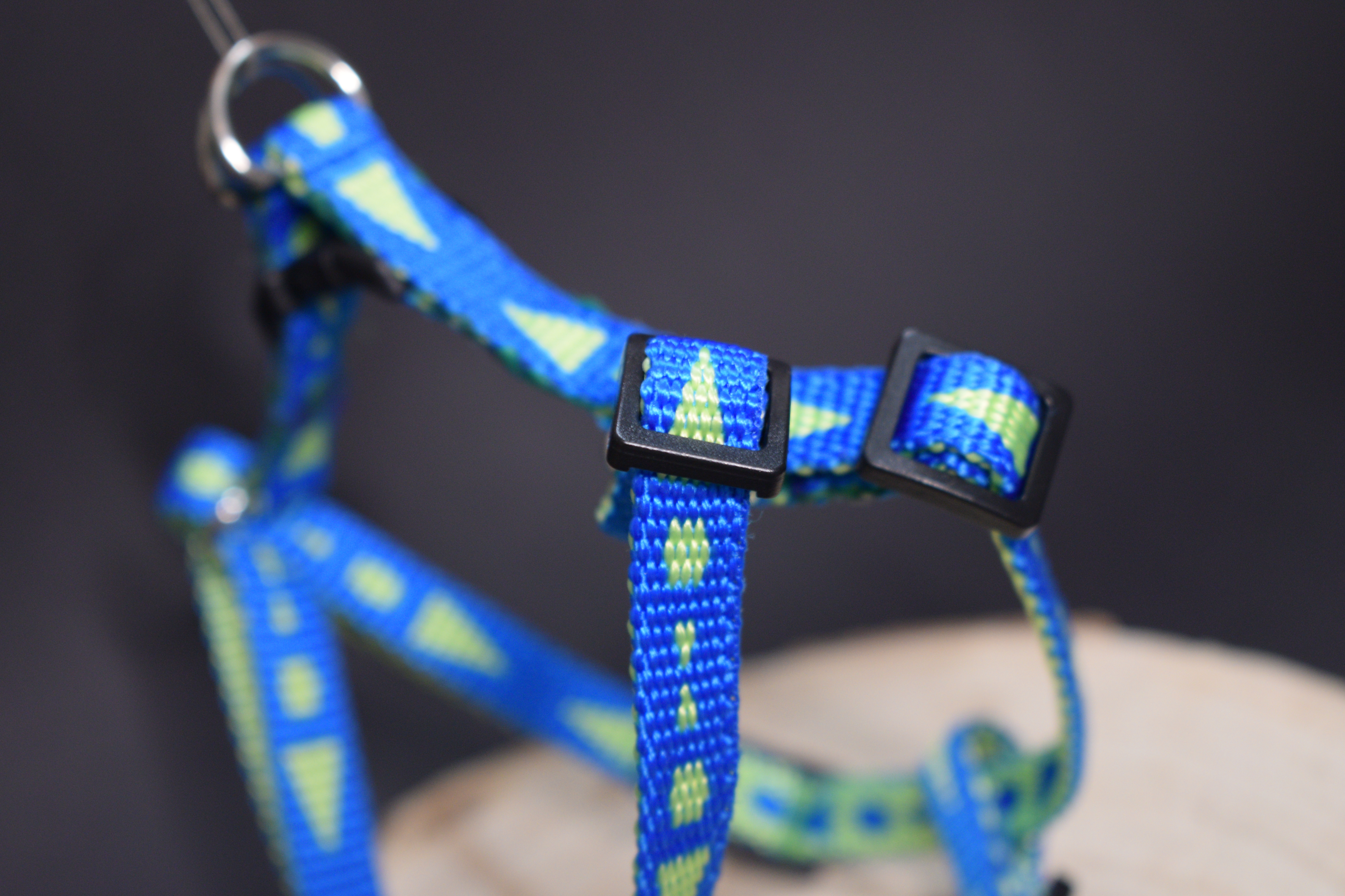 Palkar motýlik postroj pre psov 28 cm - 40 cm veľ. 1 modro-žltá s šípkami
