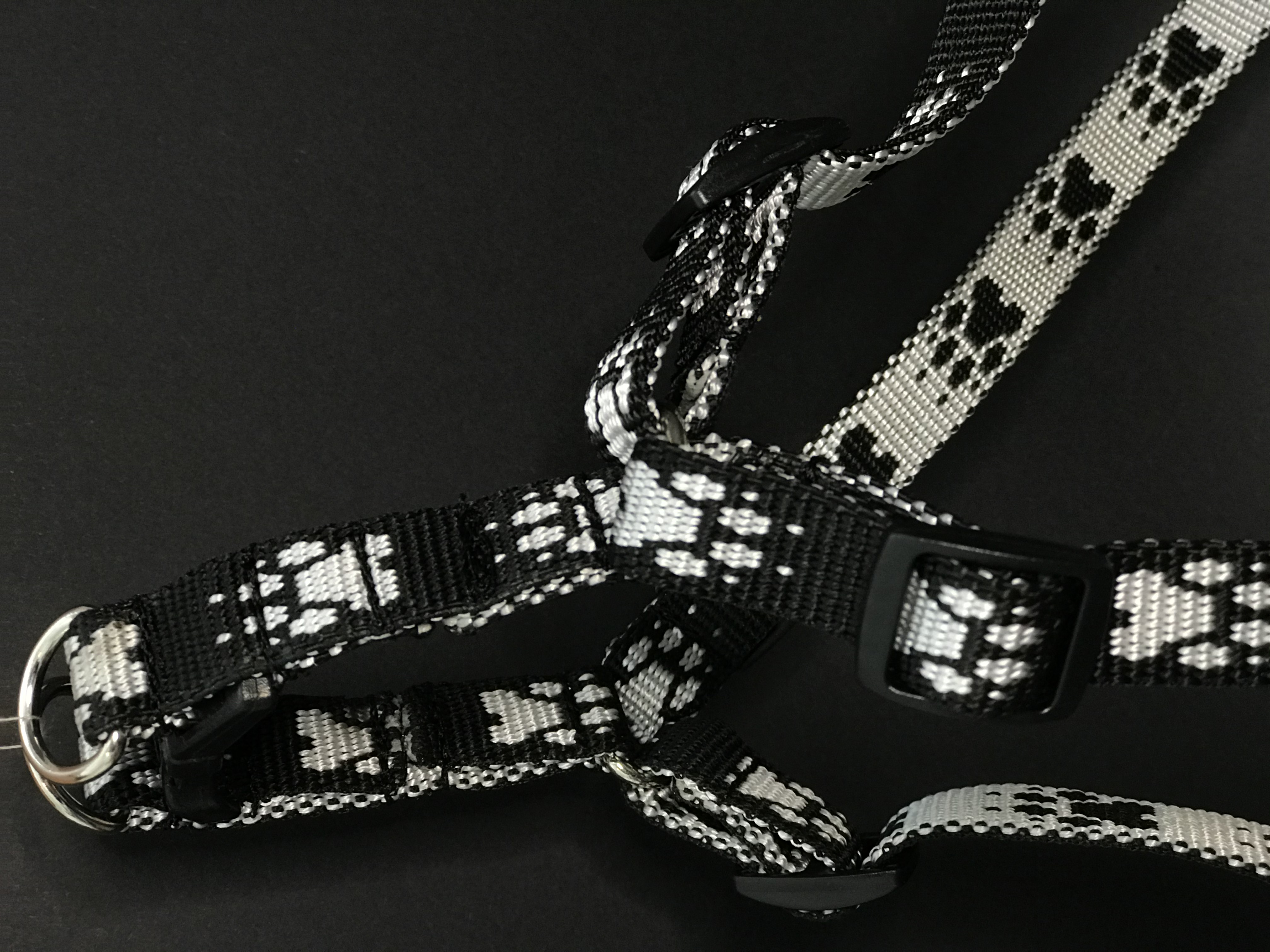 Palkar motýlik postroj pre psov 44 cm - 62 cm veľ. 2 čierno-biela s labkami