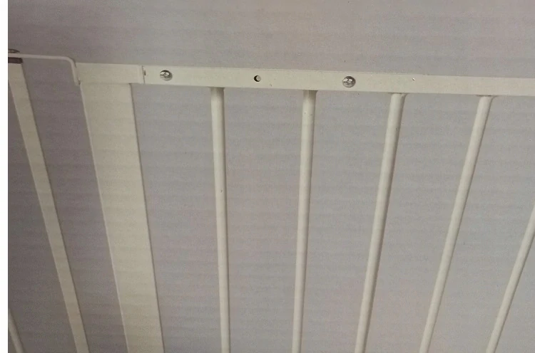 Bezpečnostná brána biela skrutkovacia