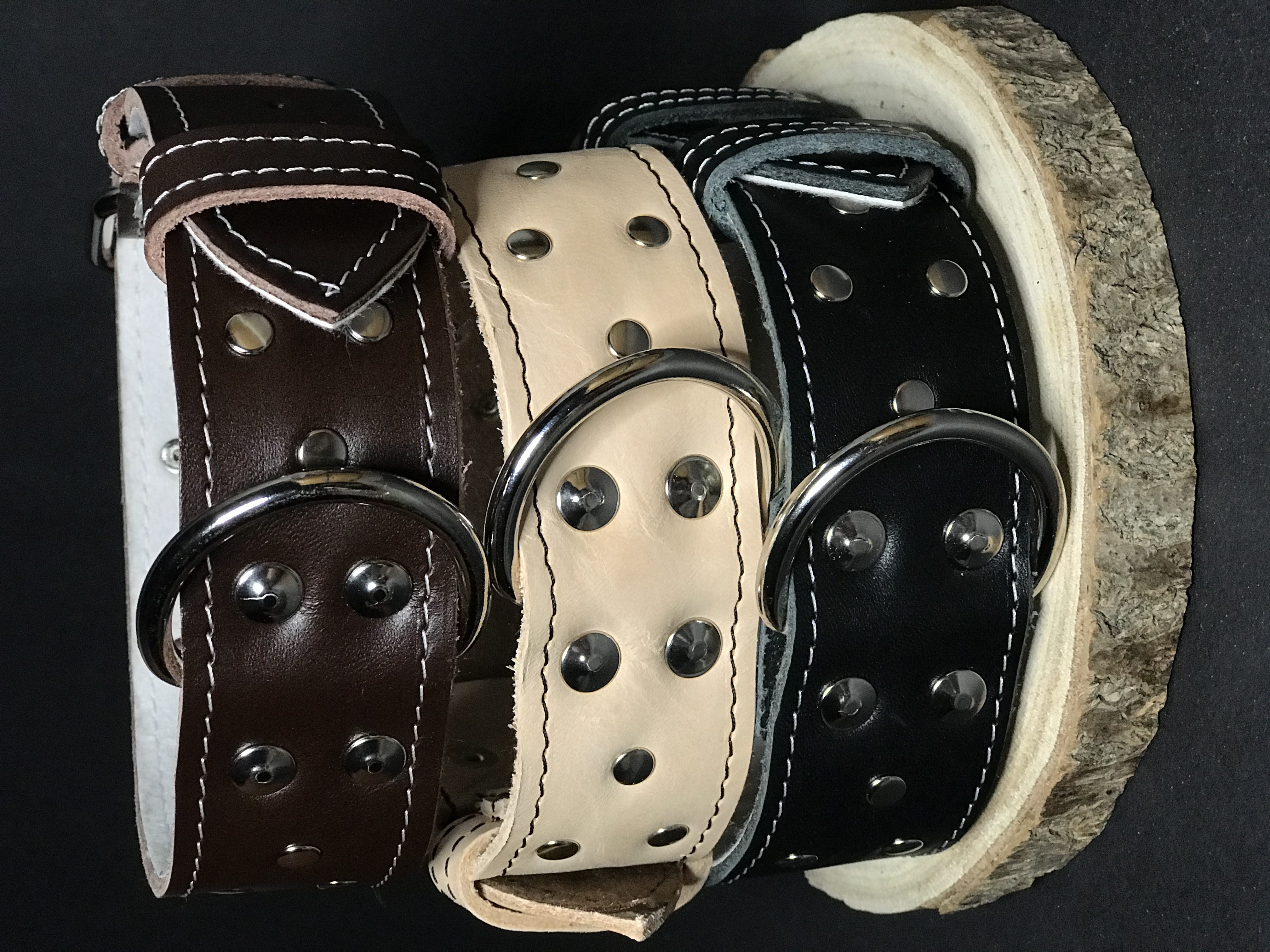 Palkar zdobený obojok z kože hladenice pre psov 50 cm x 40 mm prírodný