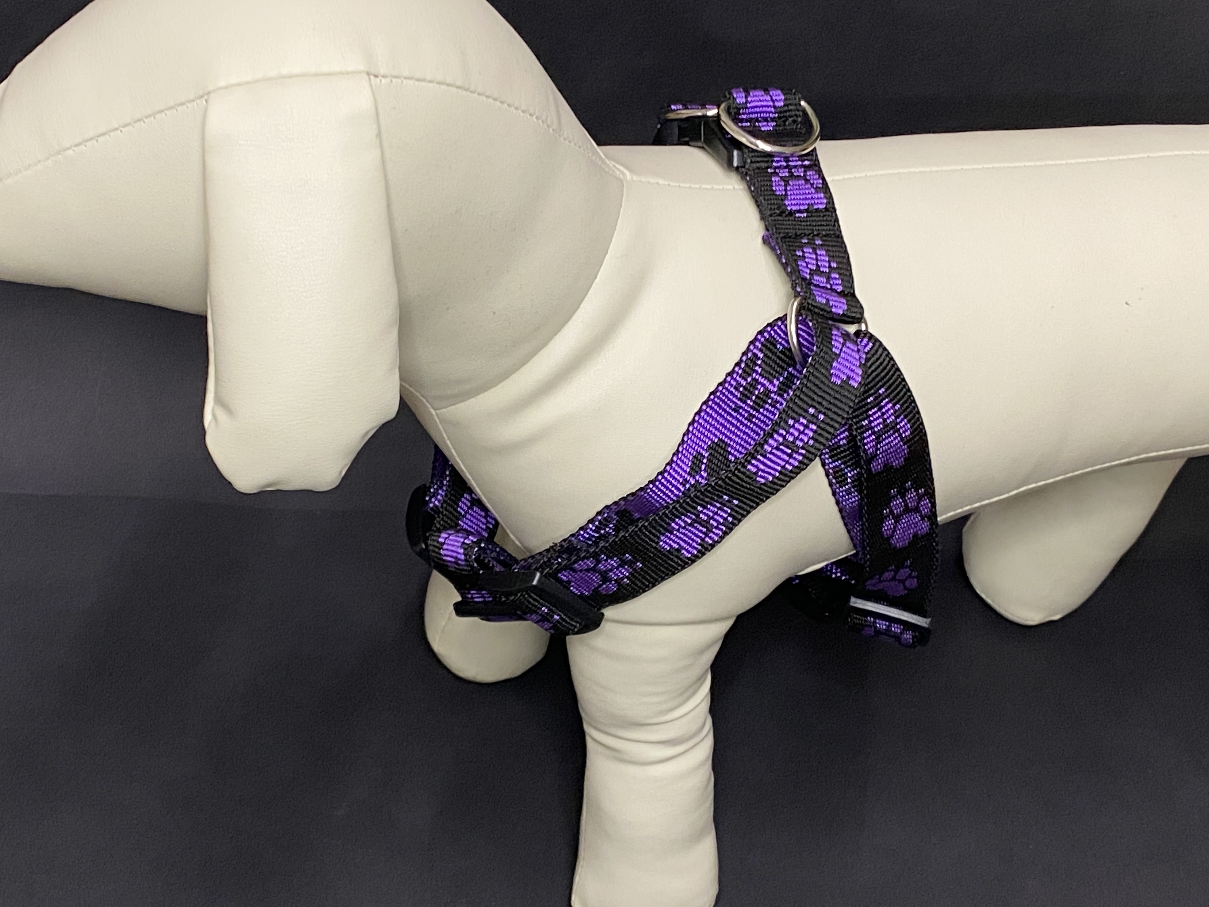 Palkar motýlik postroj pre psov 48 cm - 72 cm veľ. 4 čierno-fialová s labkami