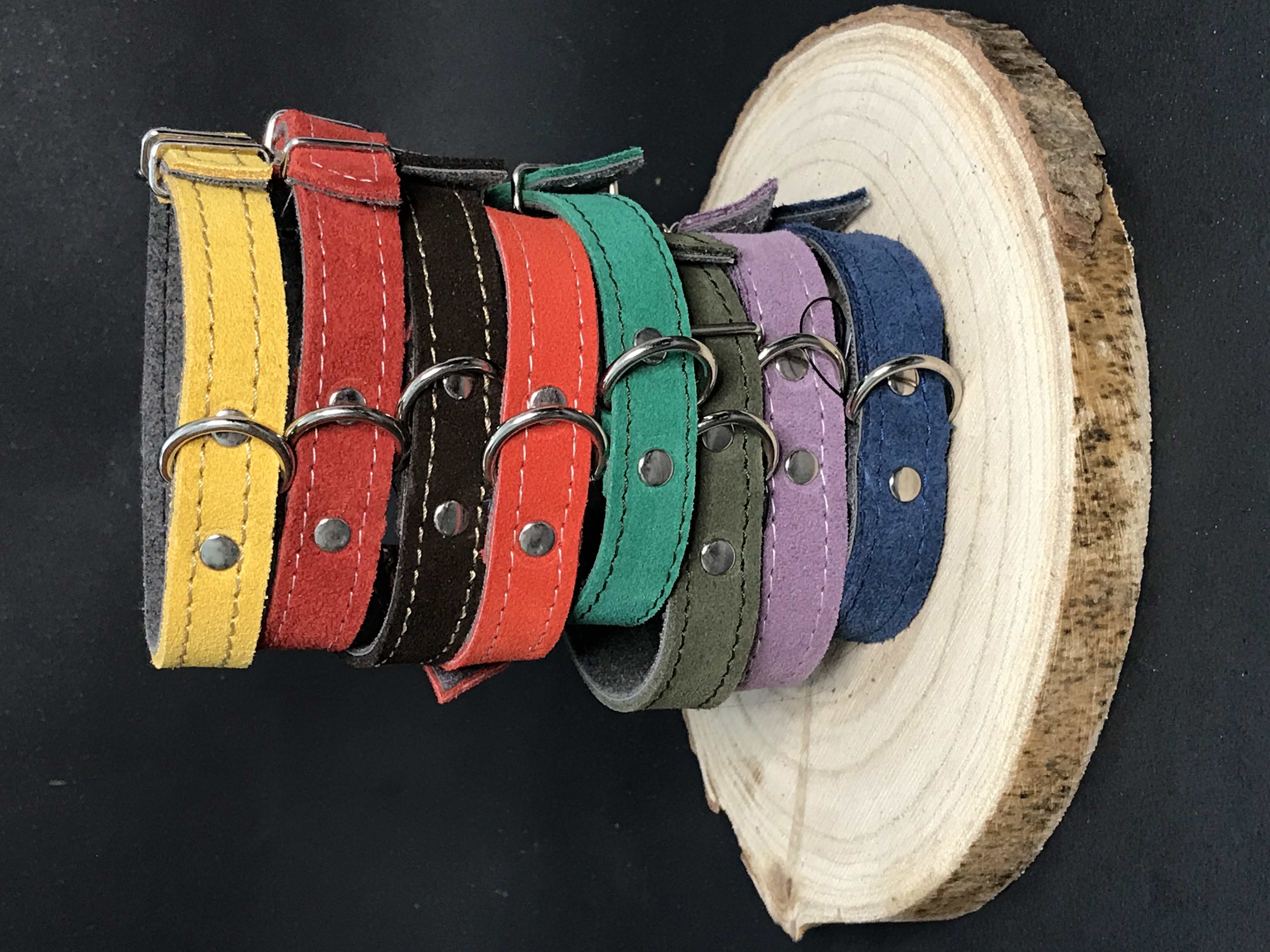 Palkar obojok z velúrovej kože pre psov 30 cm x 16 mm modrá