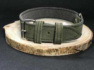 Palkar obojok z velúrovej kože pre psov 50 cm x 30 mm vojenská