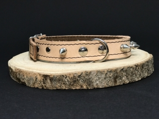 Palkar obojok z kože hladenice pre psov zdobený hrotmi 40 cm x 18 mm prírodný