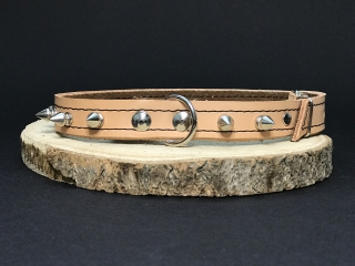 Palkar obojok z kože hladenice pre psov zdobený hrotmi 45 cm x 18 mm prírodný