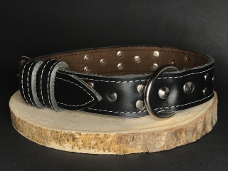 Palkar zdobený obojok z kože hladenice pre psov 65 cm x 30 mm čierny