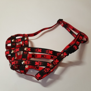 Palkar nylonový náhubok pre skrátený ňufák pre psov veľ. 5 33 cm x 8 cm čierno-červená