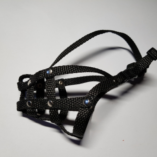 Palkar nylonový náhubok pre Mopse veľ. 1 čierna