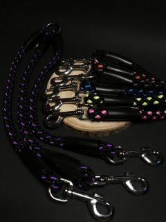 Palkar vodítko roztrojka pre psov 50 cm x 14 mm čierno-fialová