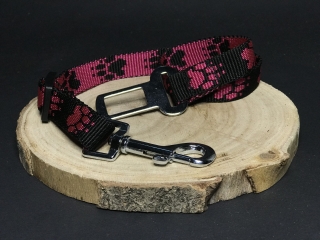 Palkar bezpečnostný pás do auta pre stredne veľké psy 55 cm x 20 mm čierno-ružová s labkami
