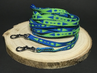 Palkar vodítko prepínacie z popruhu pre psov 250 cm x 10 mm modro-zelená s šípkami