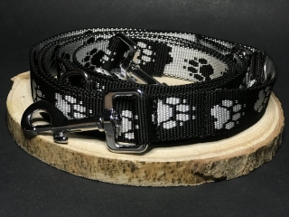 Palkar vodítko prepínacie z popruhu pre psov 250 cm x 25 mm čierno-biela s labkami